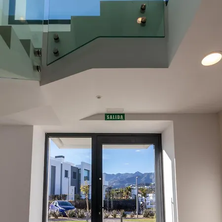 Elegant In Marbella, Sea Views, Infinity & Pool, Sauna, Gym, Spa, 5 Min To The Apartment *
