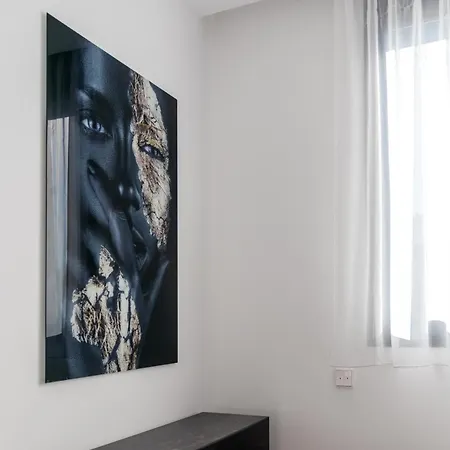 Elegant In Marbella, Sea Views, Infinity & Pool, Sauna, Gym, Spa, 5 Min To The Apartment